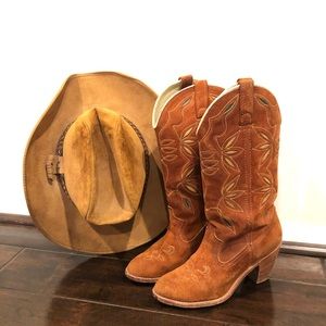 Suede vintage Acme cowboy boots 💥